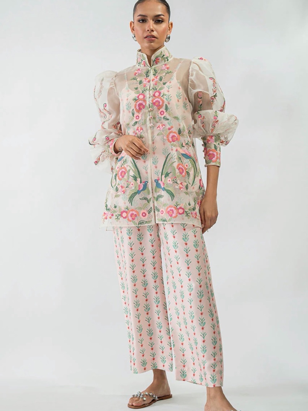 Sania Maskatiya Ameera outfit